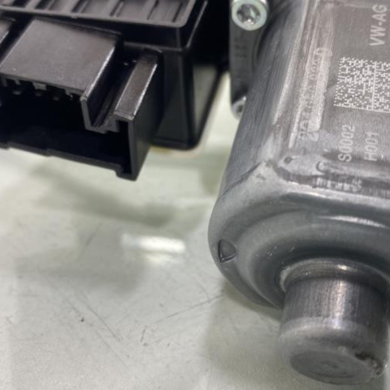 Leve vitre electrique avant droit VOLKSWAGEN POLO 6 Photo n°3