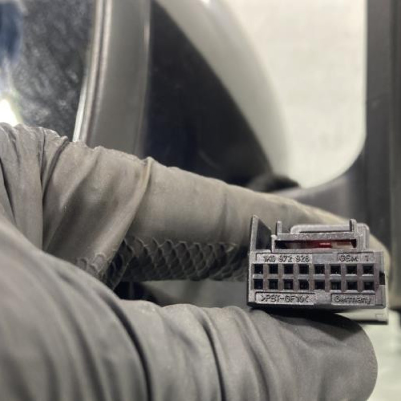Leve vitre electrique arriere gauche VOLKSWAGEN TIGUAN 1 Photo n°8