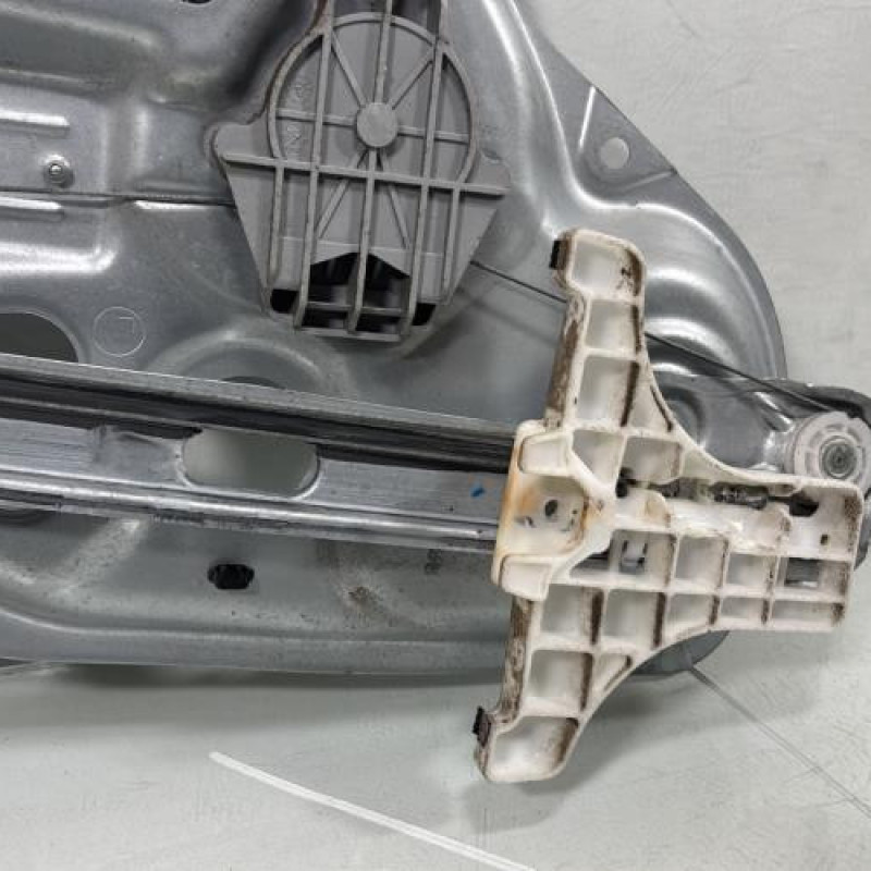 Leve vitre electrique arriere gauche HYUNDAI IX 35 Photo n°5