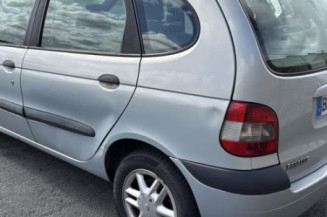 Anti brouillard gauche (feux) RENAULT SCENIC 1