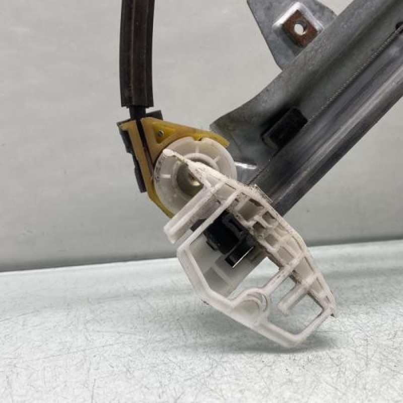 Leve vitre electrique avant gauche CITROEN XSARA PICASSO Photo n°2