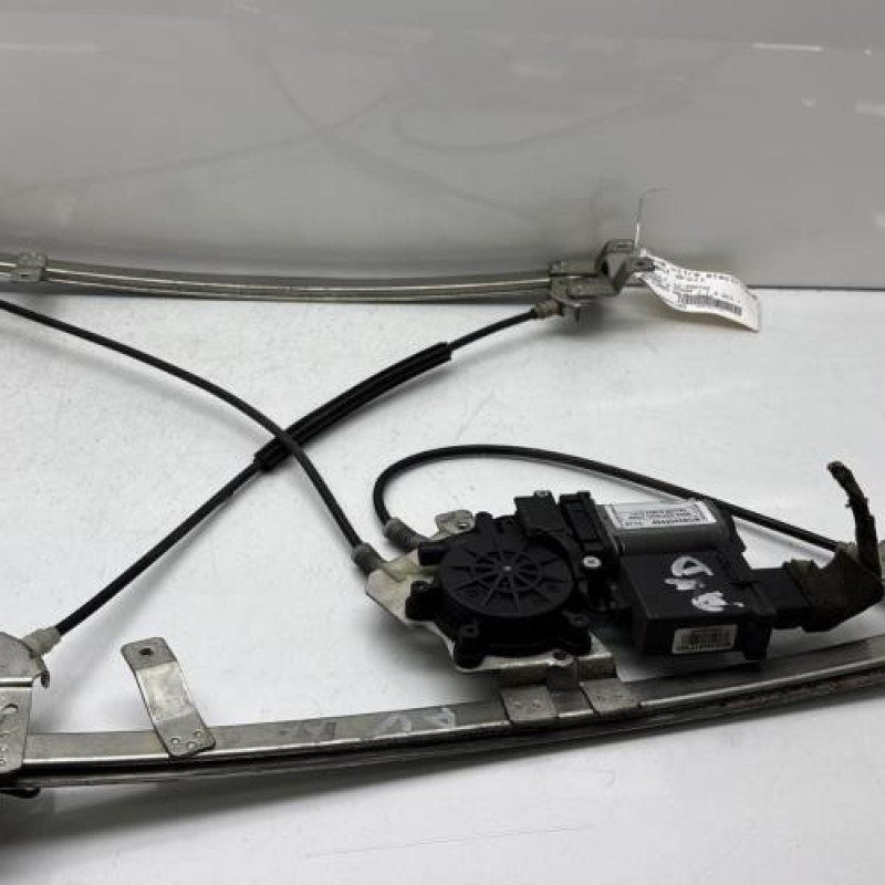 Leve vitre electrique avant droit RENAULT MEGANE 2 Photo n°1