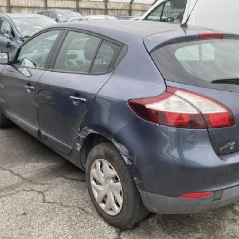 Pretensionneur de ceinture avant droit RENAULT MEGANE 3 Photo n°13