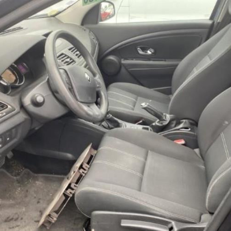 Pretensionneur de ceinture avant gauche RENAULT MEGANE 3 Photo n°12