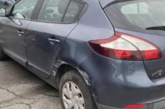Pretensionneur de ceinture avant gauche RENAULT MEGANE 3