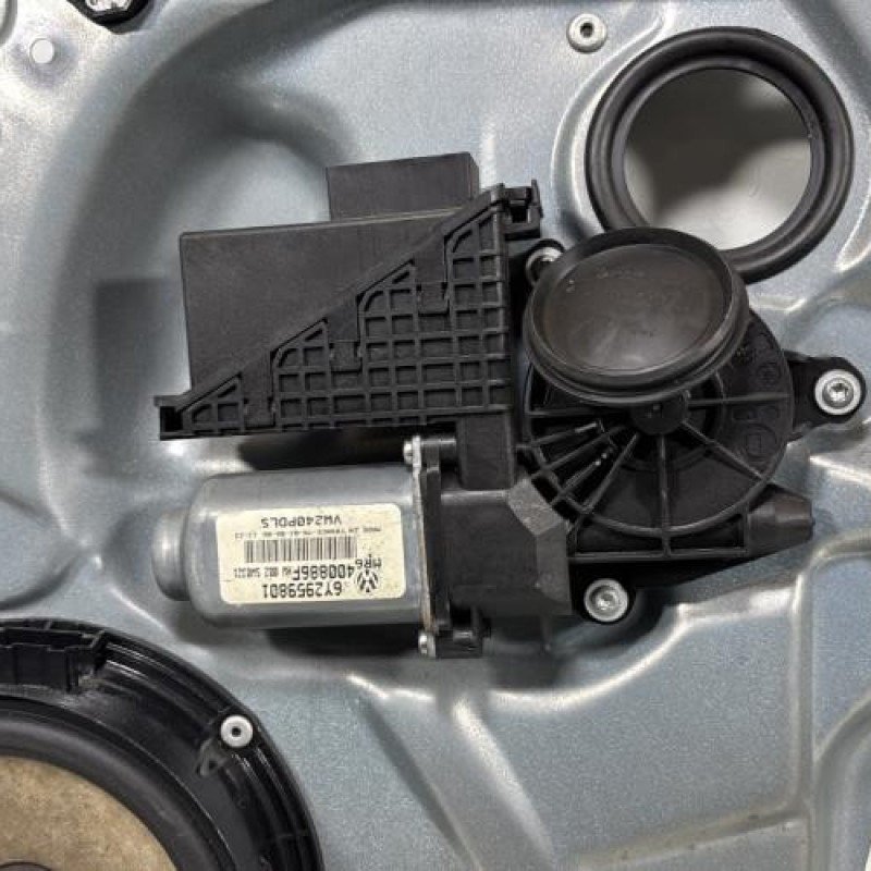 Leve vitre electrique avant droit VOLKSWAGEN POLO 4 Photo n°3