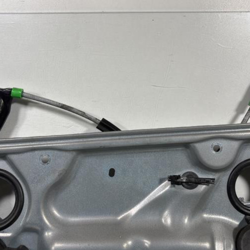 Leve vitre electrique avant droit VOLKSWAGEN POLO 4 Photo n°4