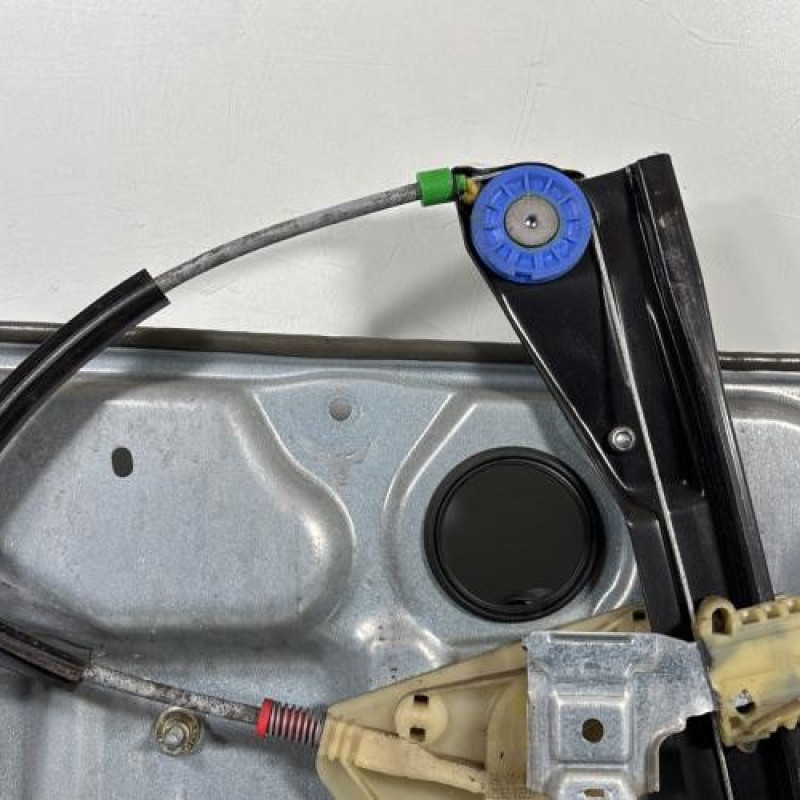 Leve vitre electrique avant droit VOLKSWAGEN POLO 4 Photo n°6
