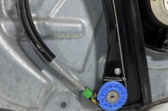 Leve vitre electrique avant droit VOLKSWAGEN POLO 4