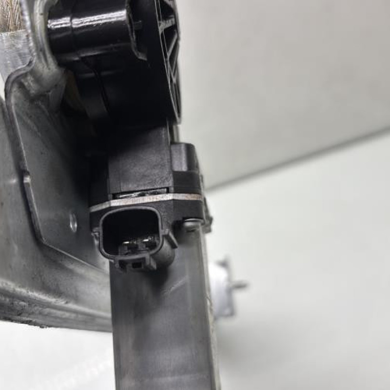 Leve vitre electrique avant droit DACIA DUSTER 1 Photo n°5