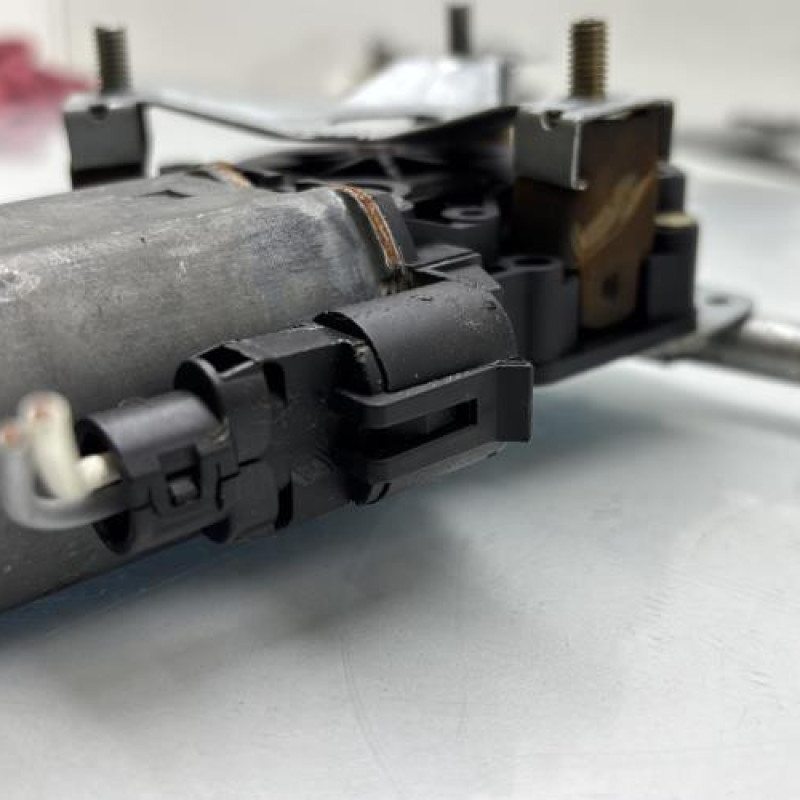 Leve vitre electrique avant droit RENAULT CLIO 1 Photo n°5
