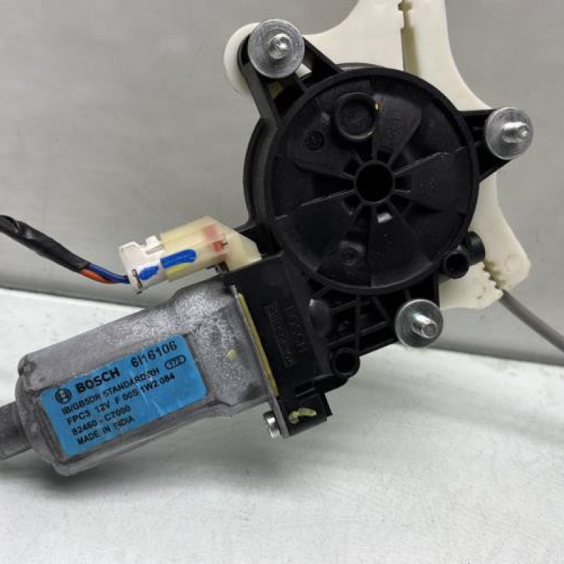 Leve vitre electrique avant droit HYUNDAI I 20 2 Photo n°5