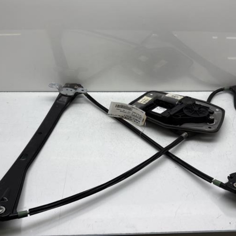 Leve vitre electrique avant droit VOLKSWAGEN GOLF 5 Photo n°1