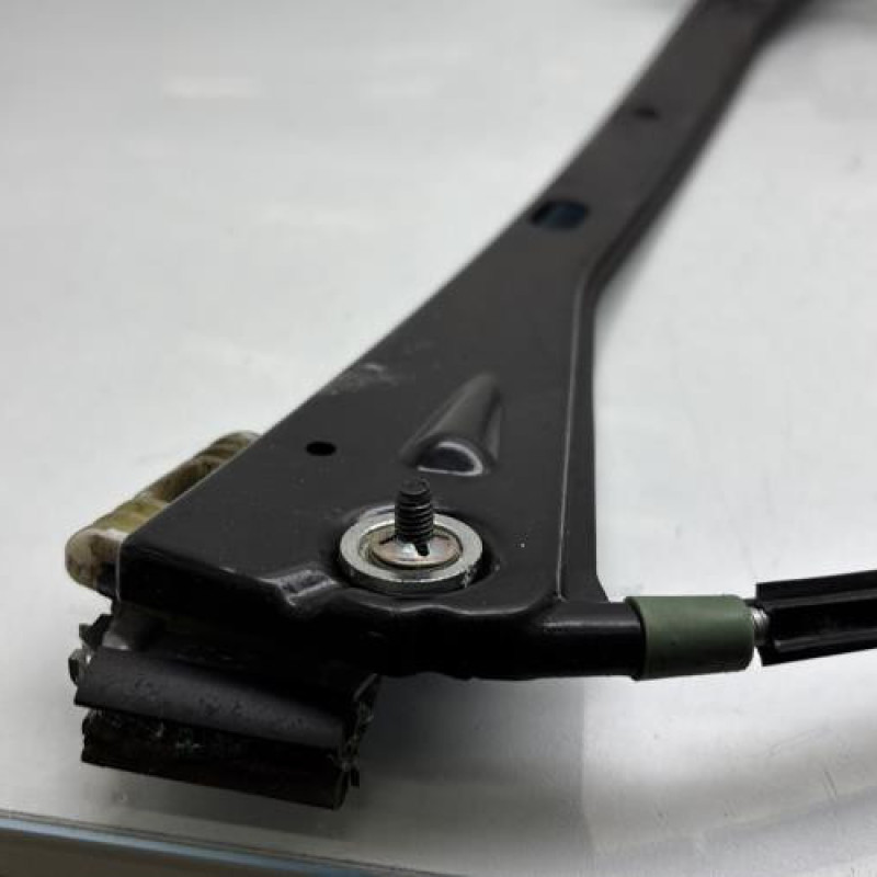 Leve vitre electrique avant droit VOLKSWAGEN GOLF 5 Photo n°2