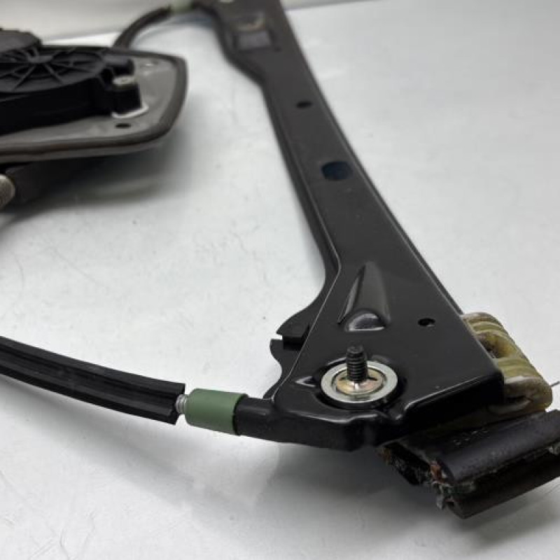 Leve vitre electrique avant droit VOLKSWAGEN GOLF 5 Photo n°3