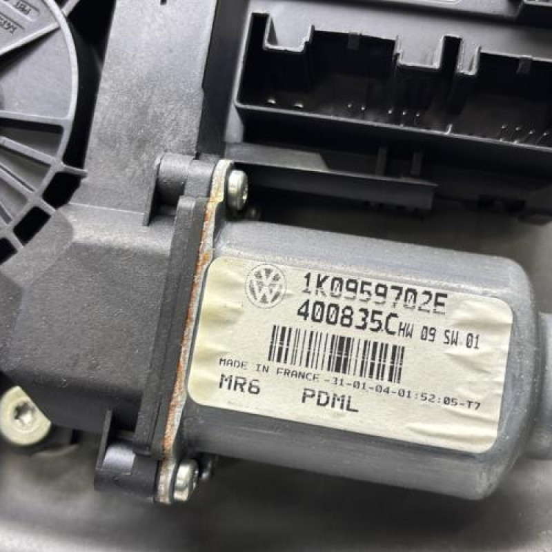 Leve vitre electrique avant droit VOLKSWAGEN GOLF 5 Photo n°7