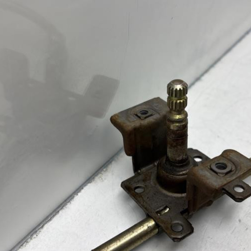 Leve vitre mecanique avant droit RENAULT CLIO 1 Photo n°4