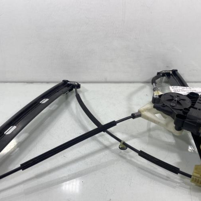 Leve vitre electrique avant gauche VOLKSWAGEN POLO 6 Photo n°1