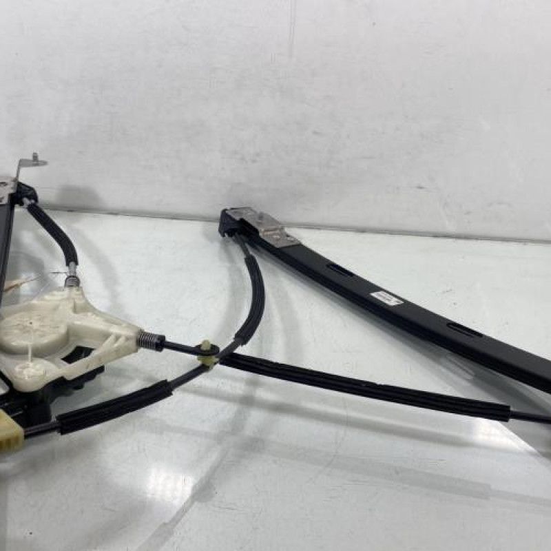 Leve vitre electrique avant gauche VOLKSWAGEN POLO 6 Photo n°3