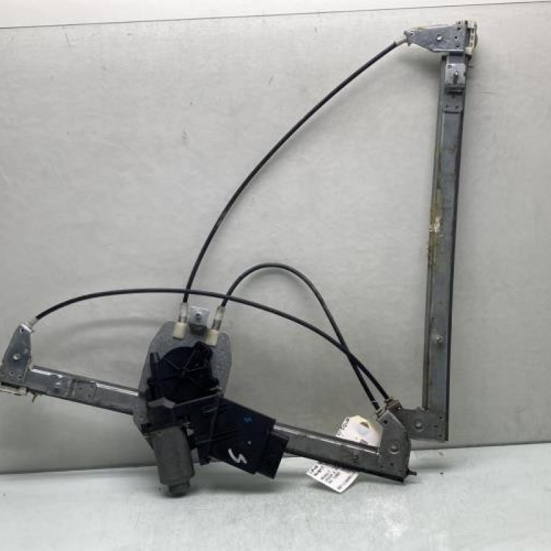 Leve vitre electrique avant droit RENAULT LAGUNA 2 Photo n°6
