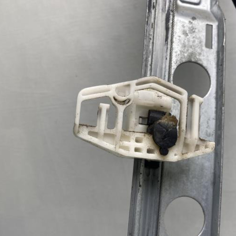 Leve vitre electrique avant droit RENAULT MEGANE 2 Photo n°8
