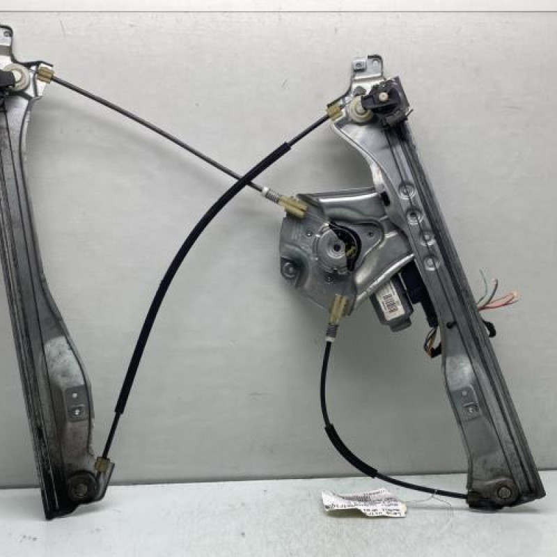 Leve vitre electrique avant droit RENAULT CLIO 3 Photo n°3