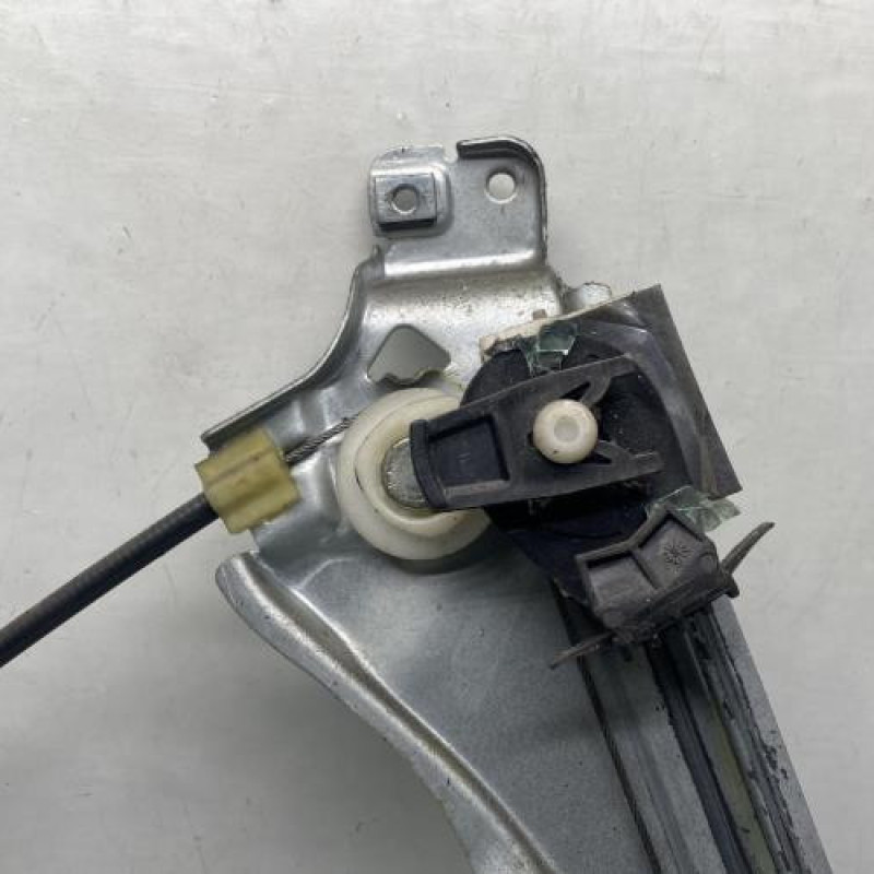 Leve vitre electrique avant droit RENAULT CLIO 3 Photo n°6