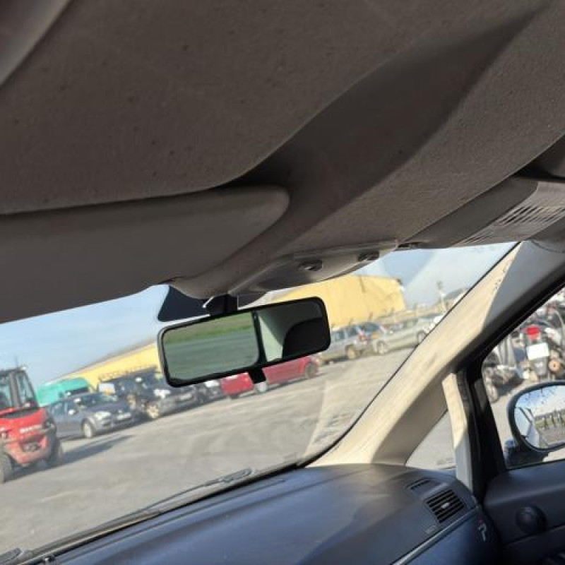 Leve vitre electrique avant gauche FIAT GRANDE PUNTO Photo n°19