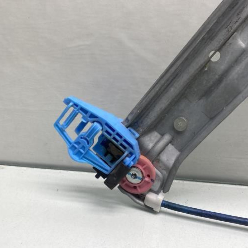 Leve vitre electrique avant gauche PEUGEOT 208 1 Photo n°4