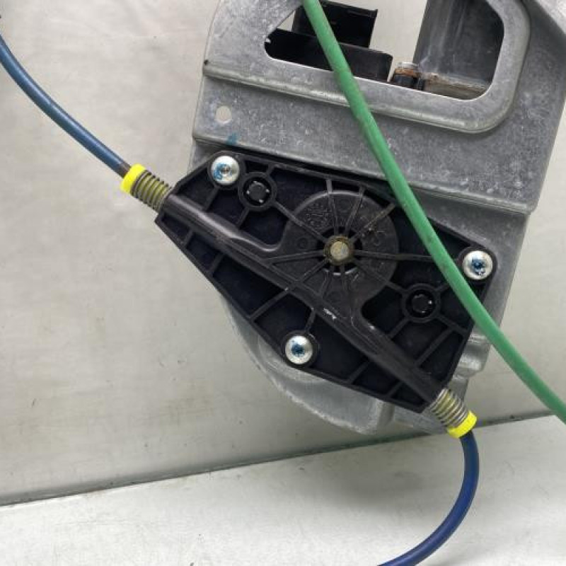 Leve vitre electrique avant gauche PEUGEOT 208 1 Photo n°5