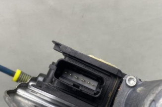 Leve vitre electrique avant gauche PEUGEOT 208 1