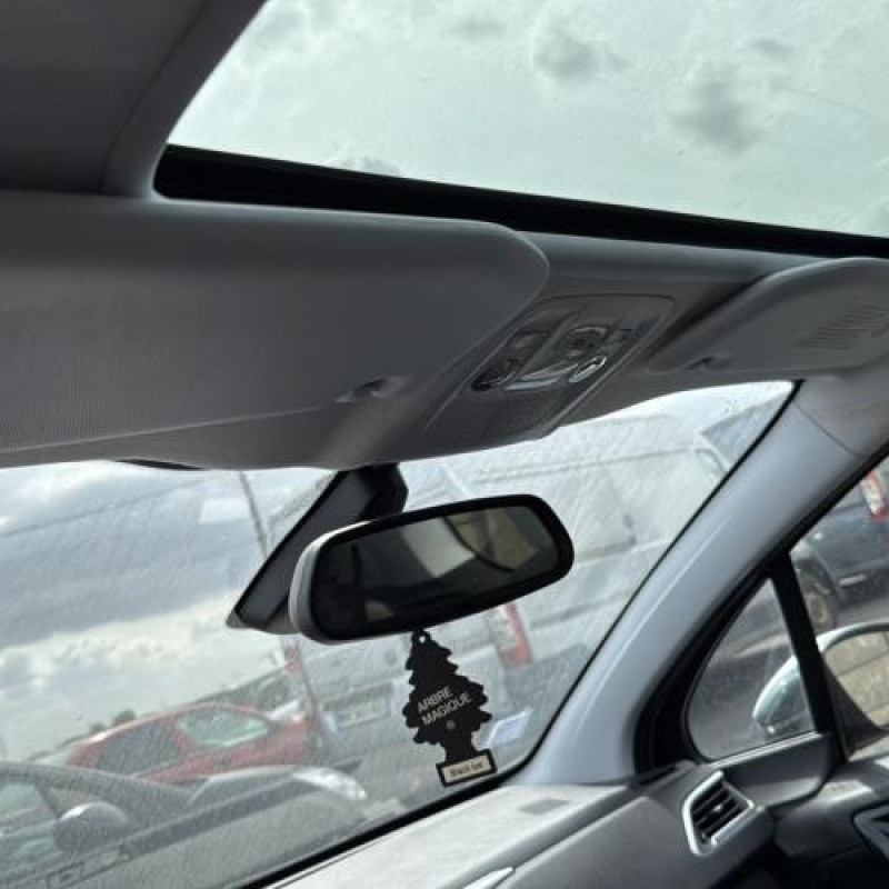 Autoradio d'origine PEUGEOT 208 1 Photo n°13