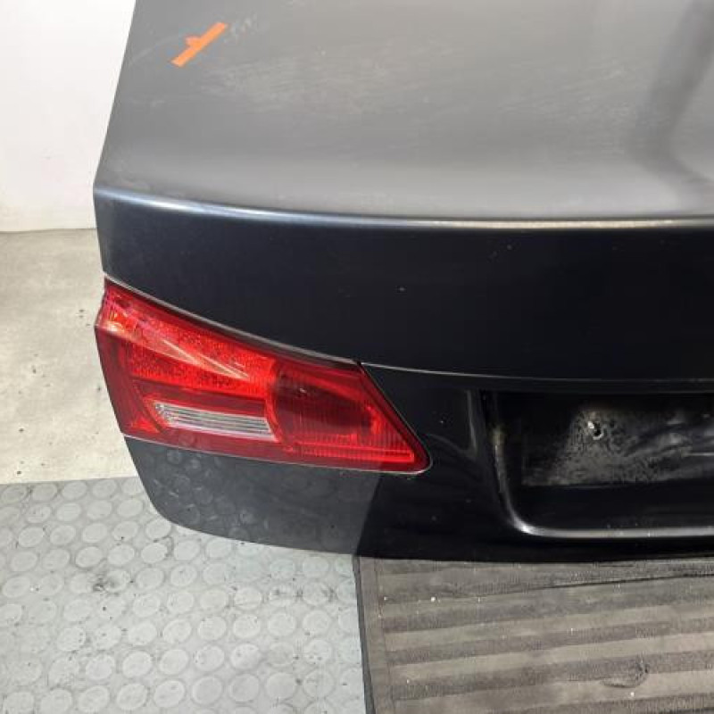 Malle/Hayon arriere LEXUS IS 2 Photo n°6