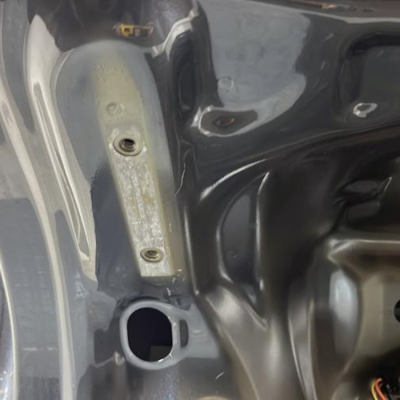 Malle/Hayon arriere LEXUS IS 2 Photo n°7