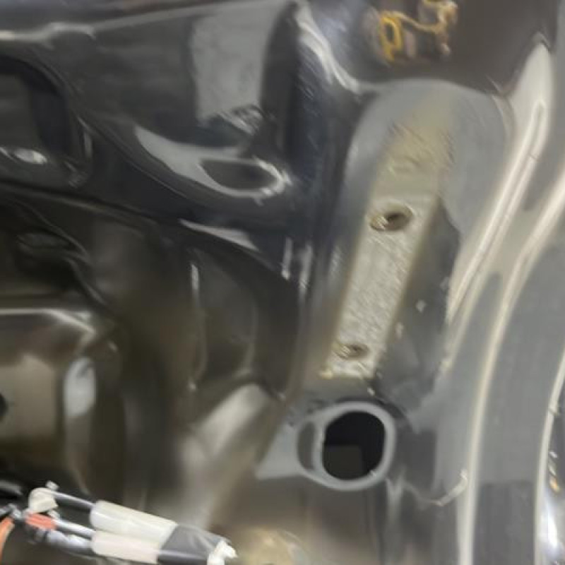 Malle/Hayon arriere LEXUS IS 2 Photo n°8