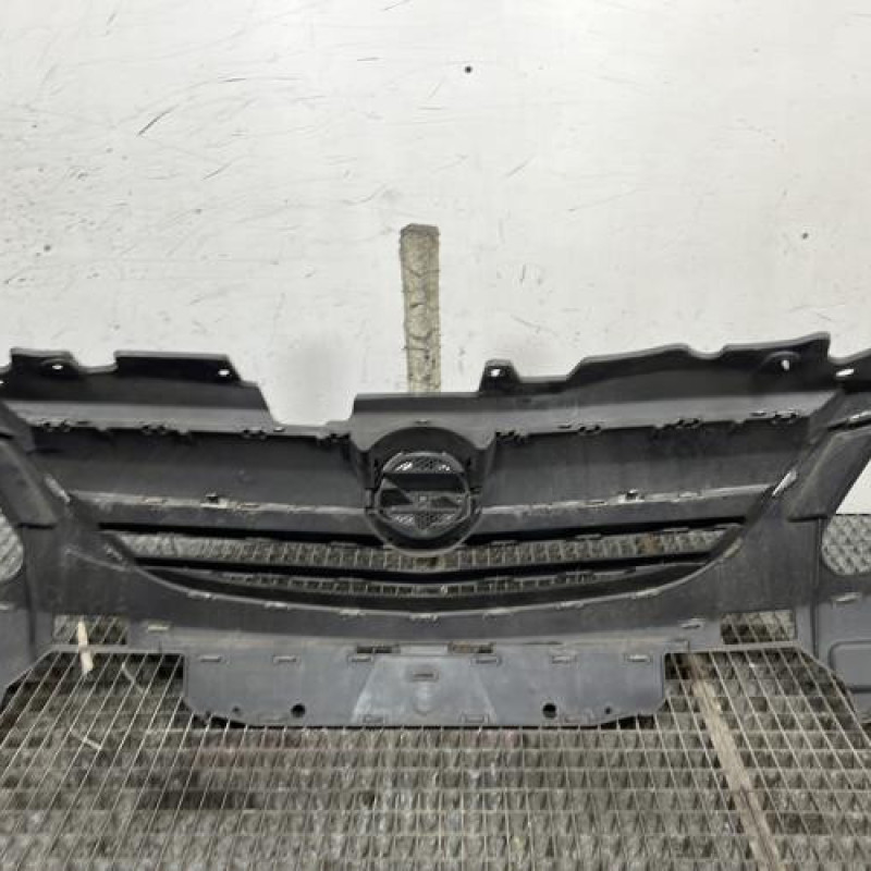 Calandre OPEL CORSA D Photo n°4