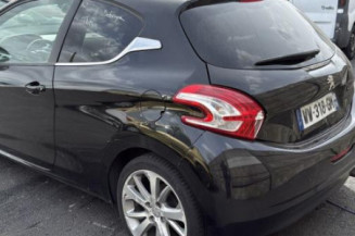 Anti brouillard gauche (feux) PEUGEOT 208 1