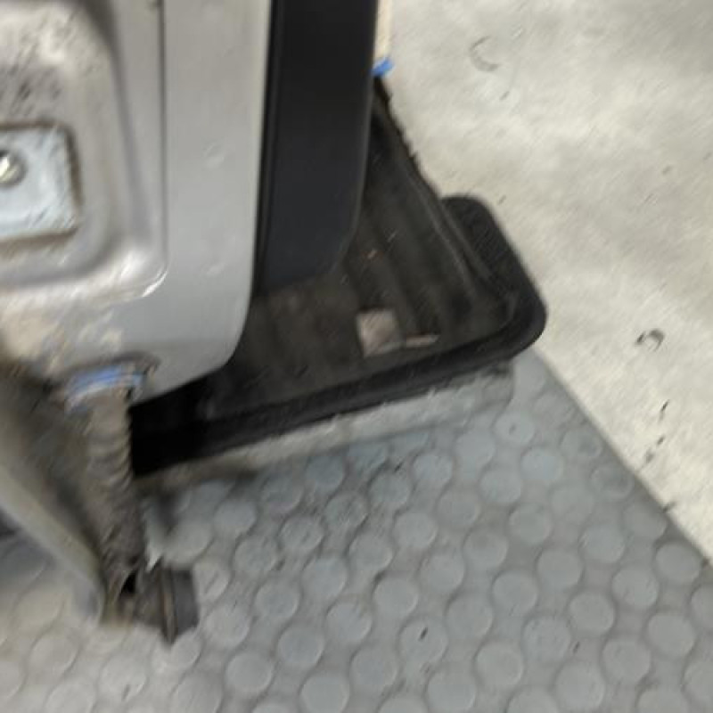 Porte arriere droit OPEL CORSA D Photo n°7