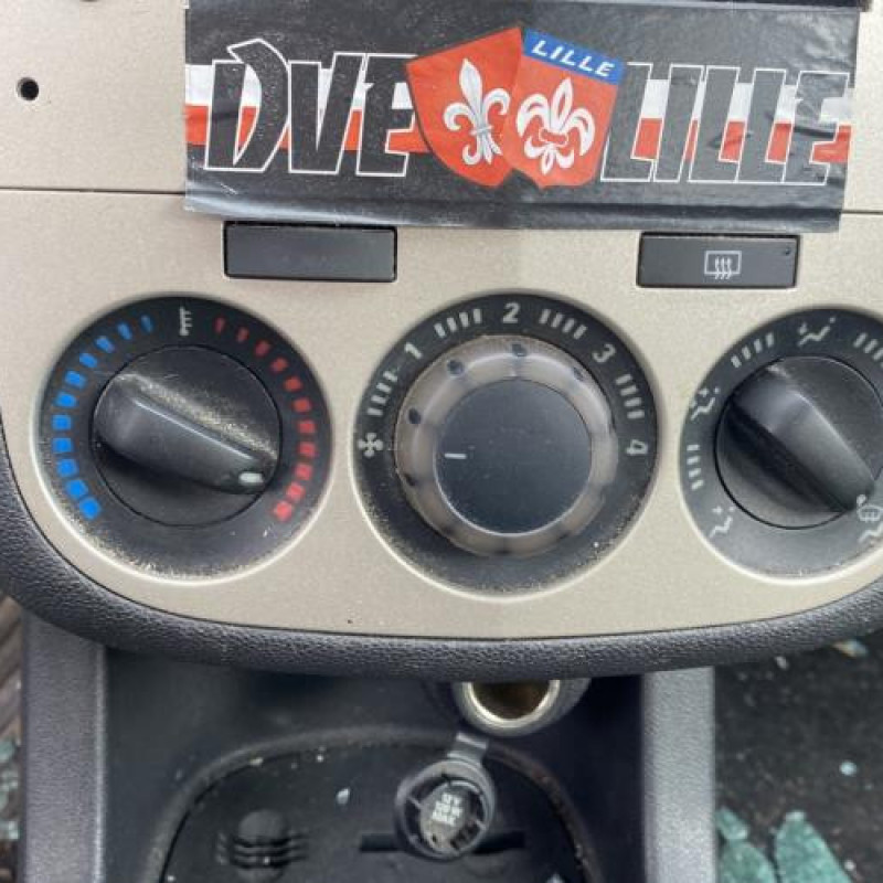 Porte arriere droit OPEL CORSA D Photo n°9