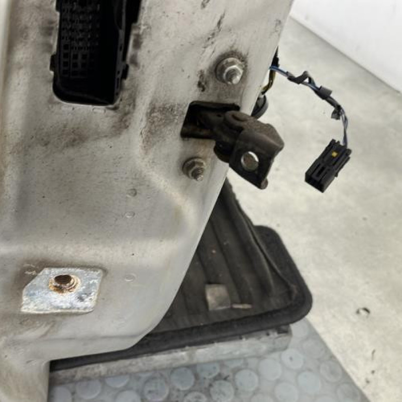 Porte avant droit OPEL CORSA D Photo n°6
