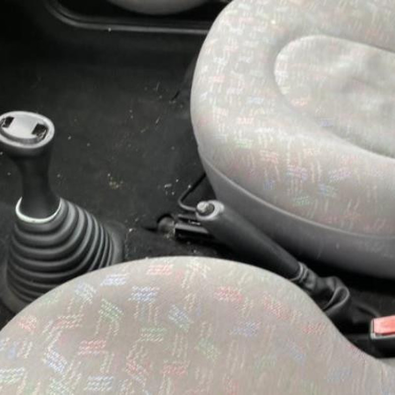 Porte avant droit FORD KA 1 Photo n°18