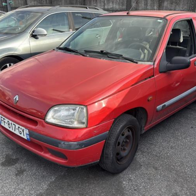 Pare choc arriere RENAULT CLIO 1 Photo n°7