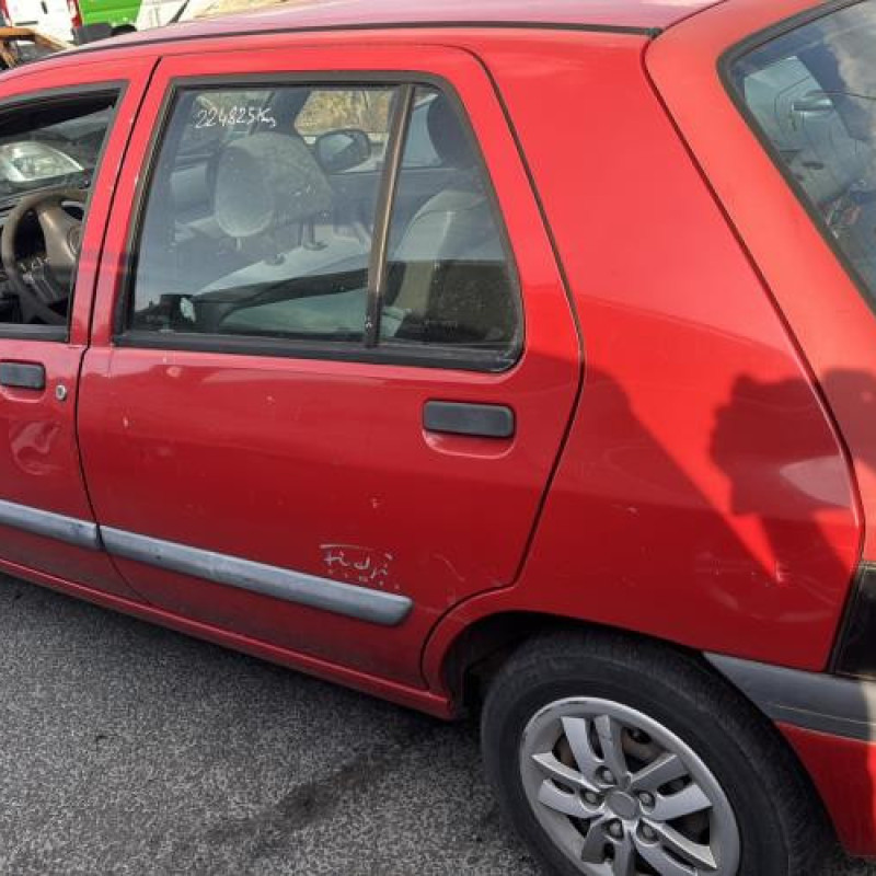 Pare choc arriere RENAULT CLIO 1 Photo n°12