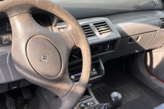 Pare choc arriere RENAULT CLIO 1