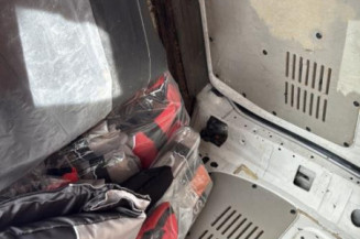 Vitre avant droit MERCEDES VITO 639