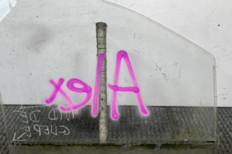 Vitre avant gauche MERCEDES VITO 639