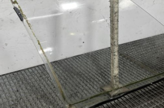 Vitre avant droit RENAULT R19