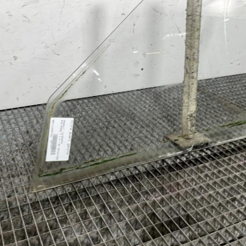 Vitre avant gauche RENAULT R19 Photo n°2