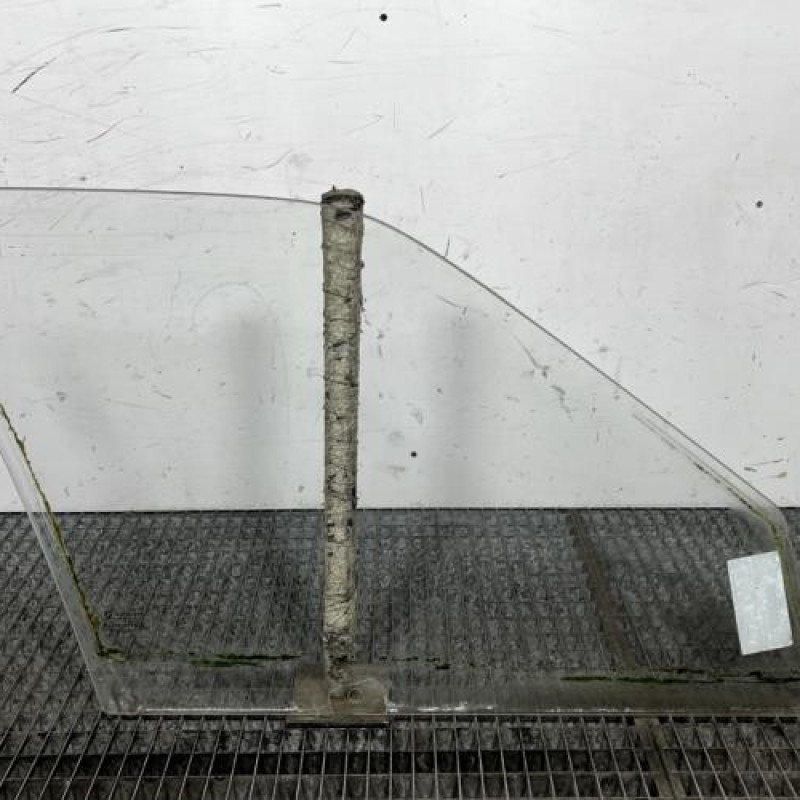 Vitre avant gauche RENAULT R19 Photo n°4