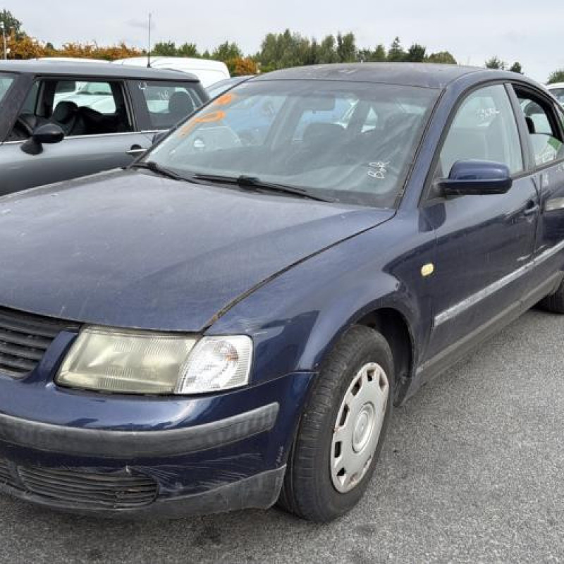 Vitre avant droit VOLKSWAGEN PASSAT 4 Photo n°5